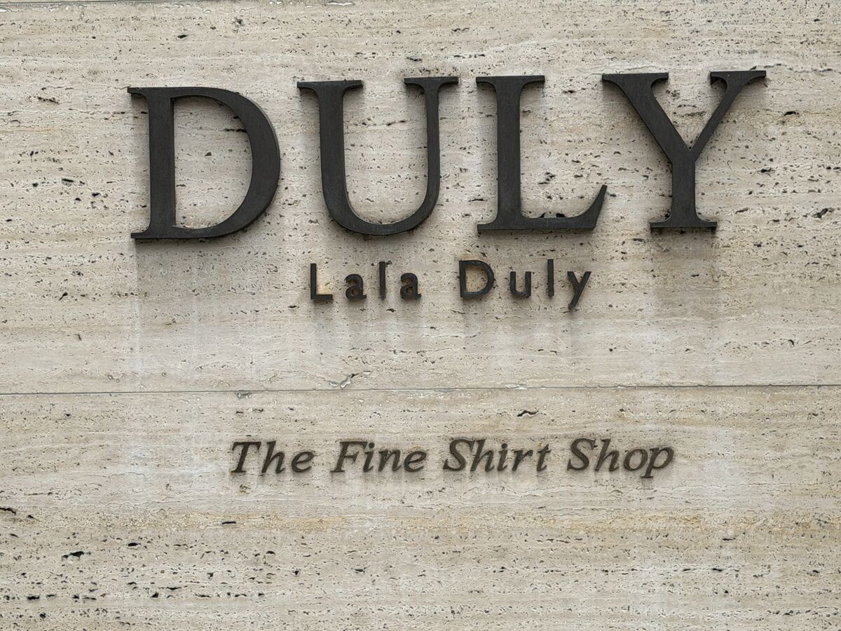 Duly Fine Shirt Shop - Shopping on Sukhumvit Soi 49 Bangkok