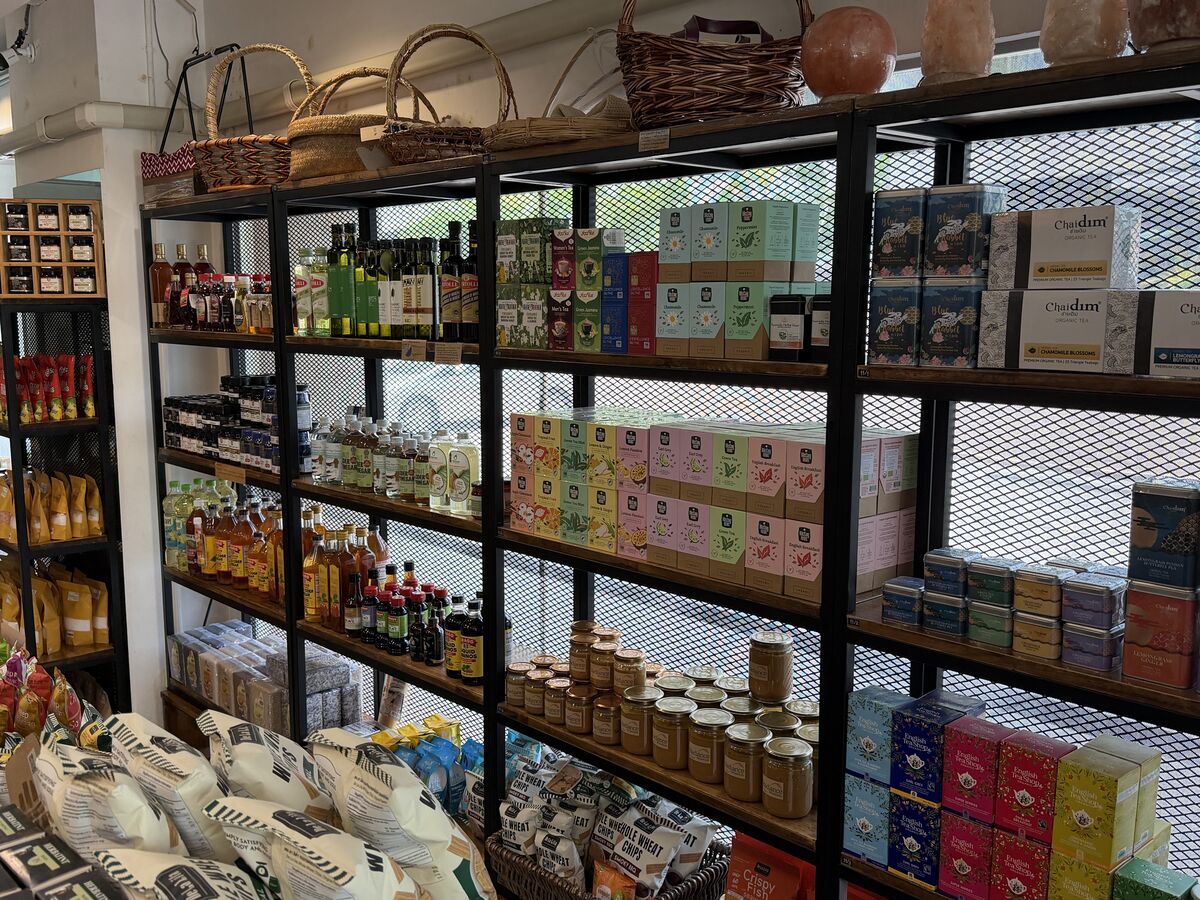 Radiance Wholefoods on Sukhumvit Soi 49 Bangkok - photo 3