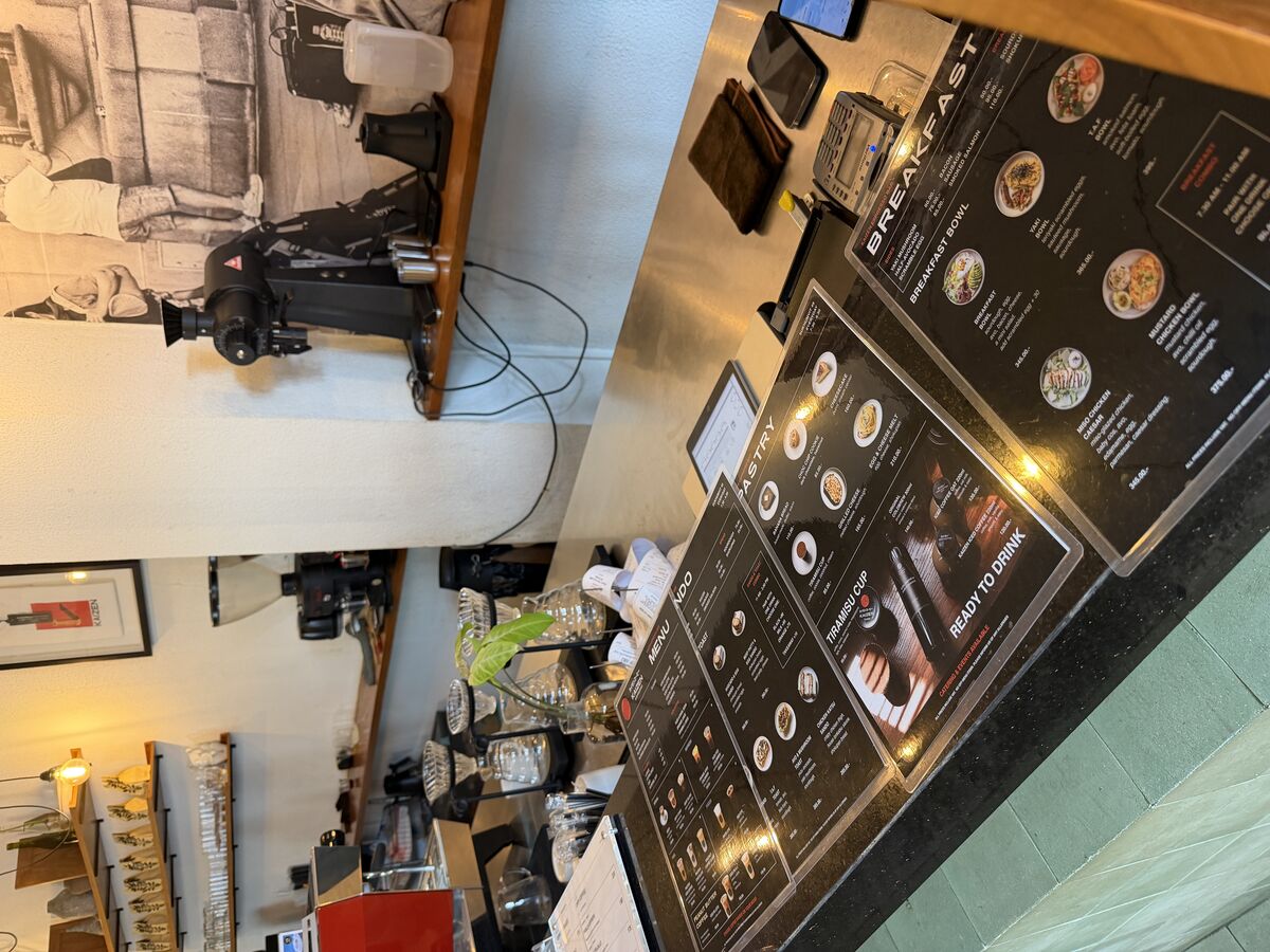 Uno Coffee - Cafe on Sukhumvit Soi 49 Bangkok