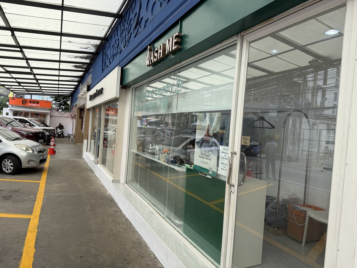 Wash Me Dry Cleaner - Laundry & Dry Cleaning on Sukhumvit Soi 49 Bangkok